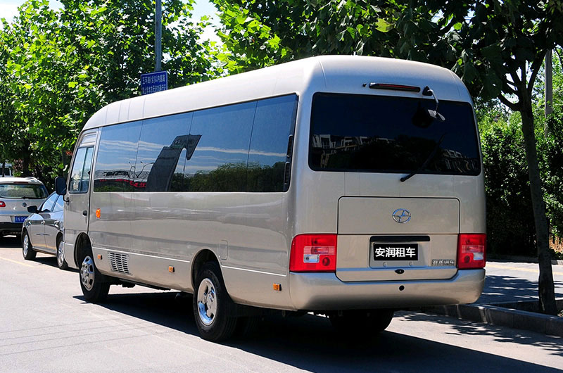 重庆丰田考斯特高端商务车/丰田商务中巴高端出行接待租车价格