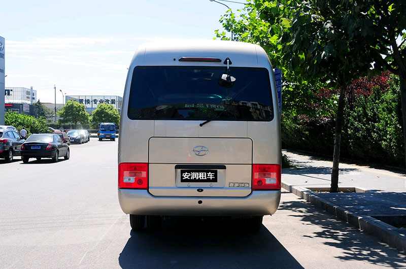 重庆租车19座丰田考斯特_重庆19座丰田考斯特租赁价格_重庆丰田考斯特19座汽车出租公司